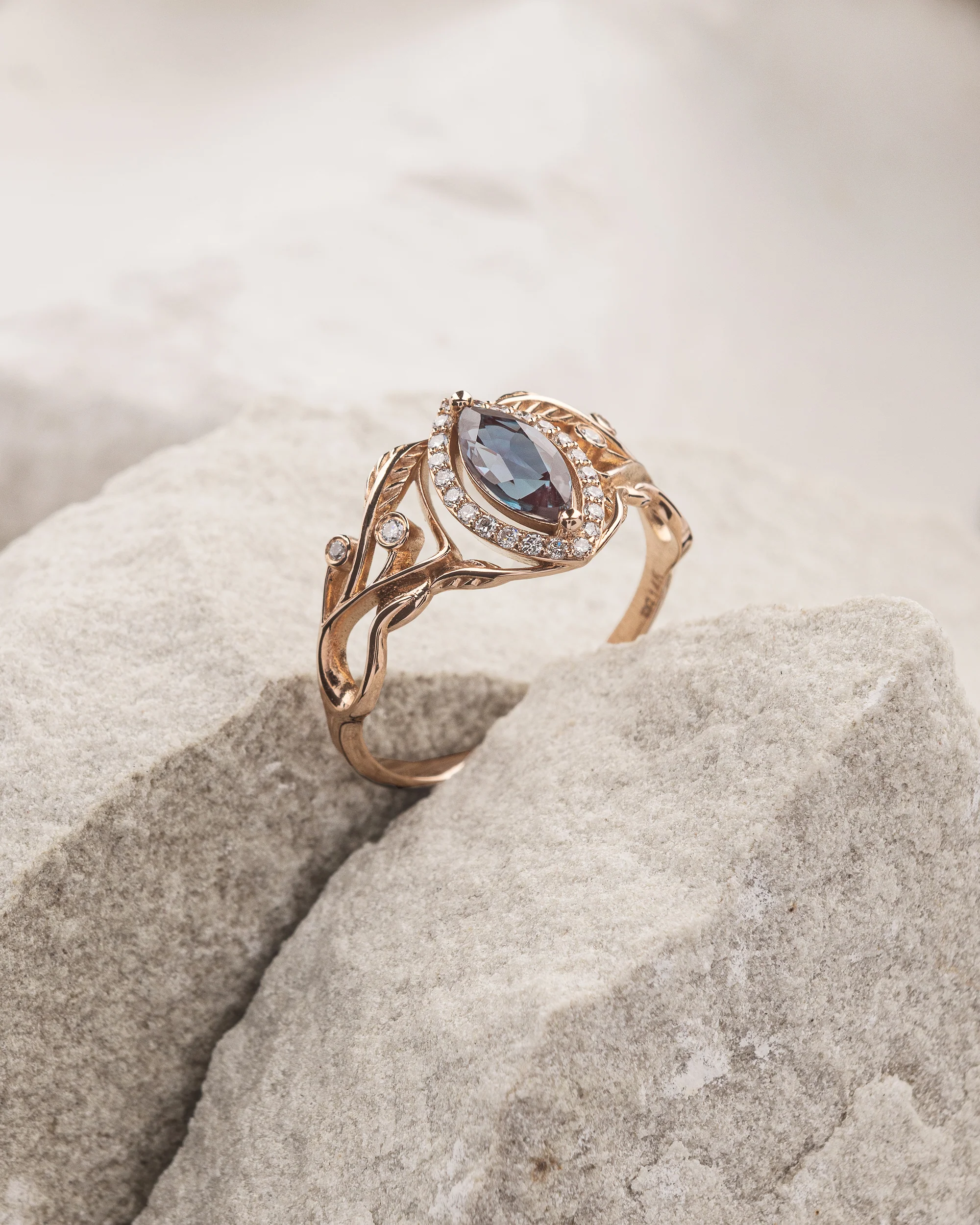 Art nouveau engagement ring with alexandrite and diamond halo / Callisto - Image 3