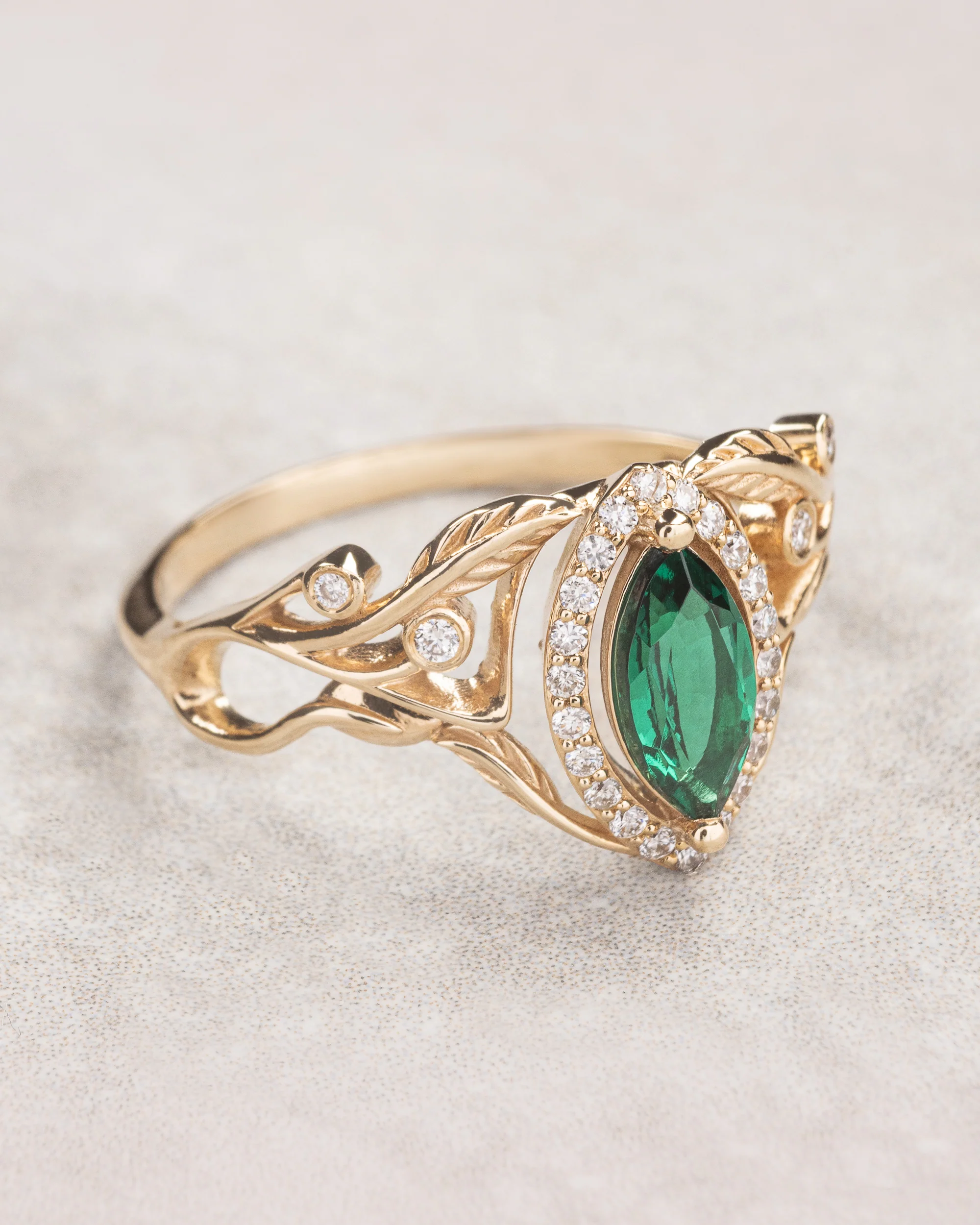Marquise engagement ring with lab emerald and diamond halo / Callisto - Image 3