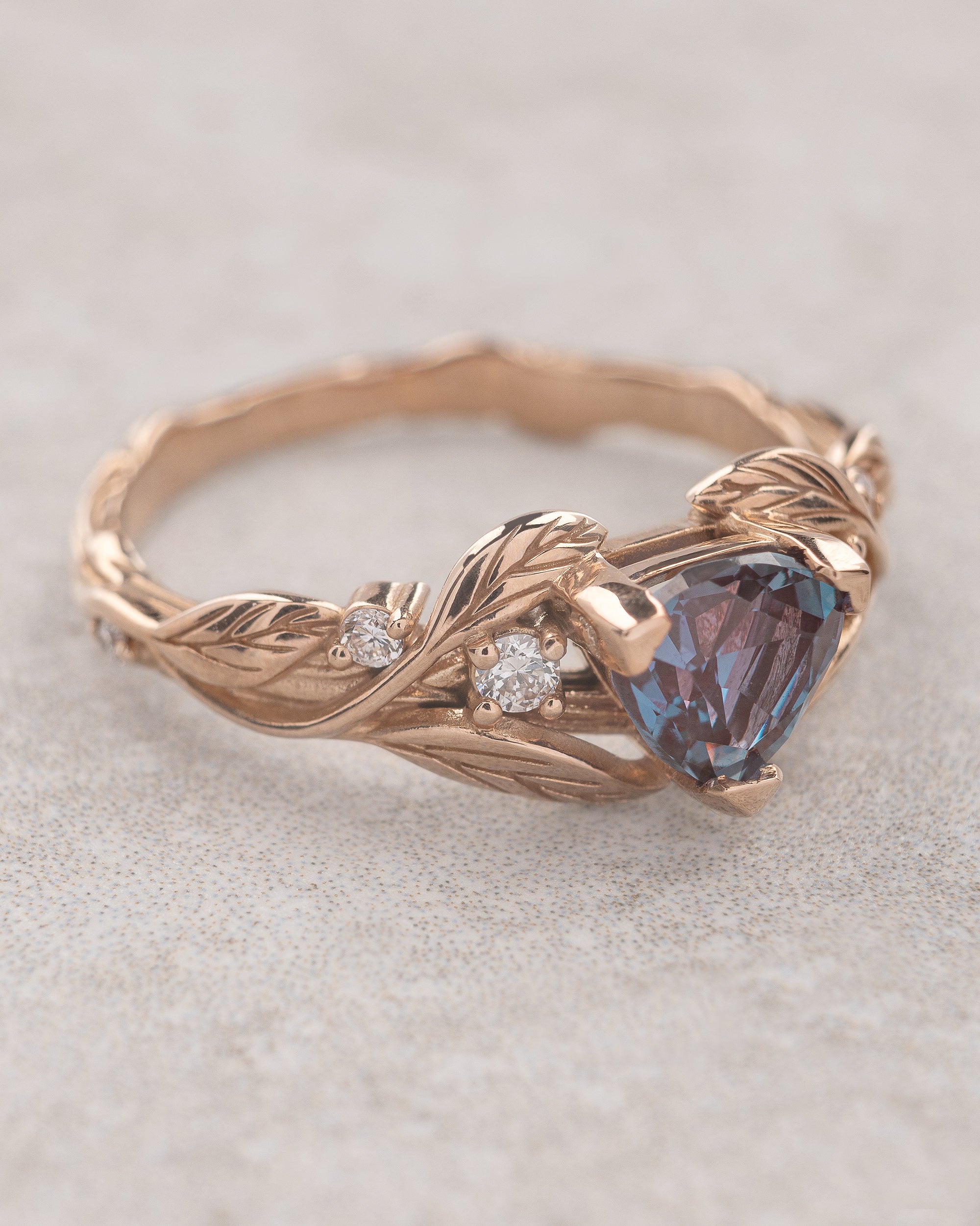 Trillion alexandrite and diamonds engagement ring, gold leaf band / Clematis - Image 3