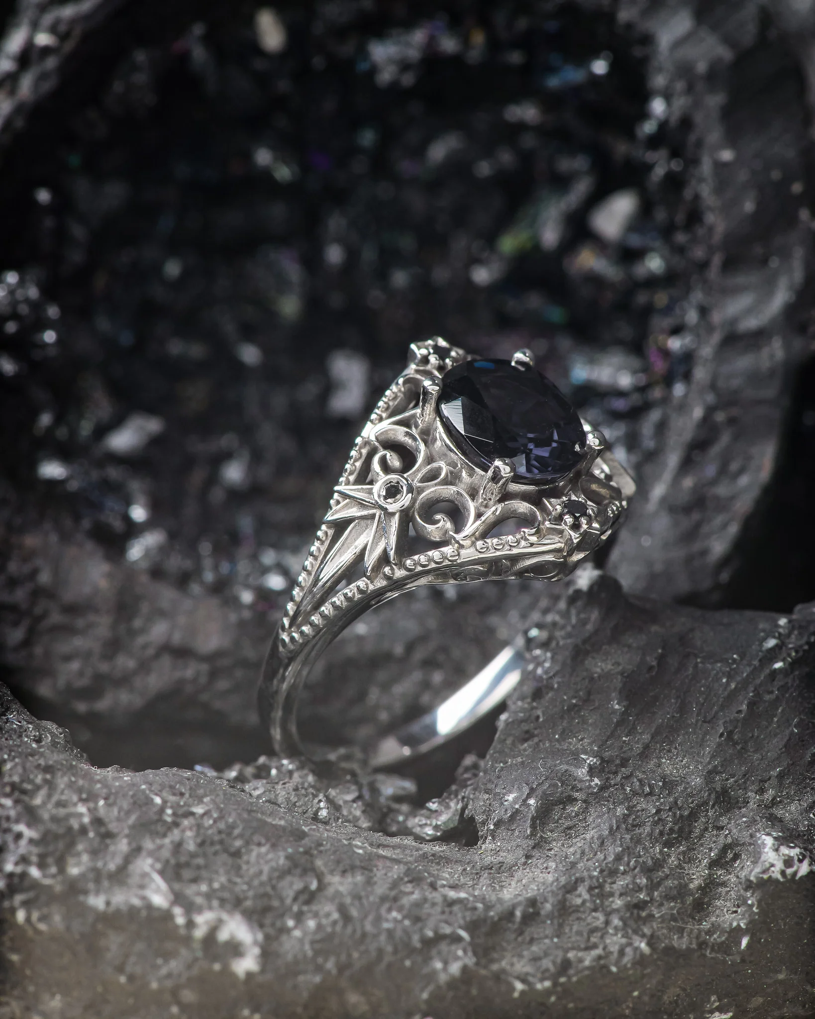 READY TO SHIP Cosmic engagement ring with grey spinel and black diamonds / Galaxia, RING SIZE 7 US - Image 3