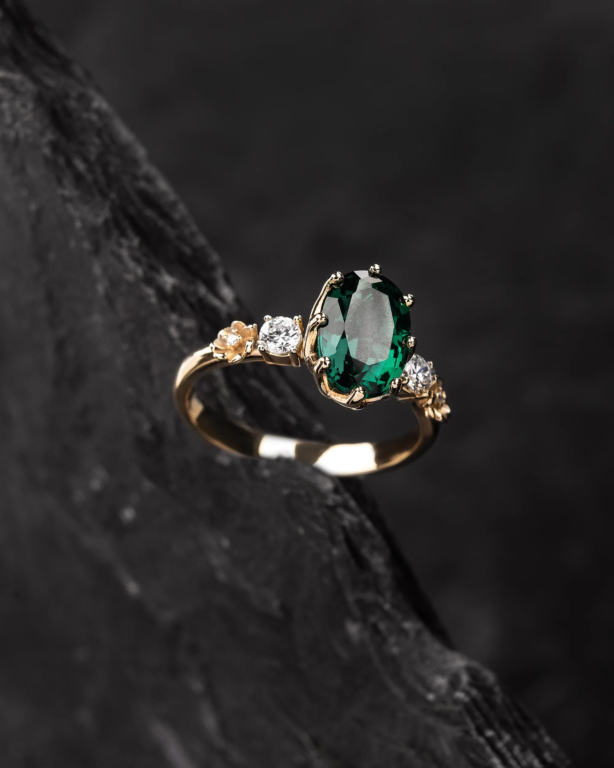 Gorgeous lab emerald engagement ring on a floral diamond band / Fiorella - Image 2
