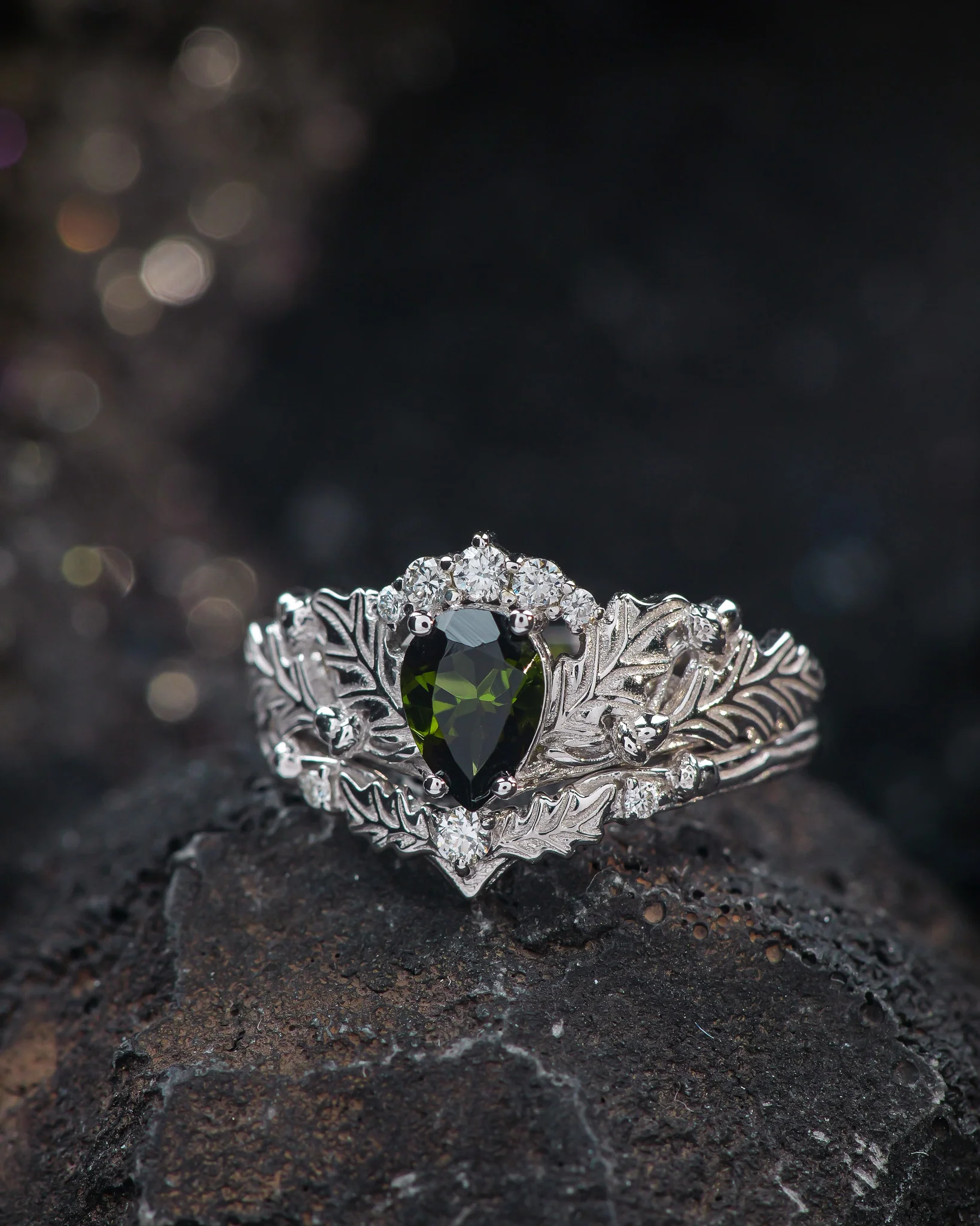 READY TO SHIP Oak leaves bridal ring set with natural tourmaline, nature inspired wedding rings, AVAILABLE RING SIZES: 5.5 - 8.5 US