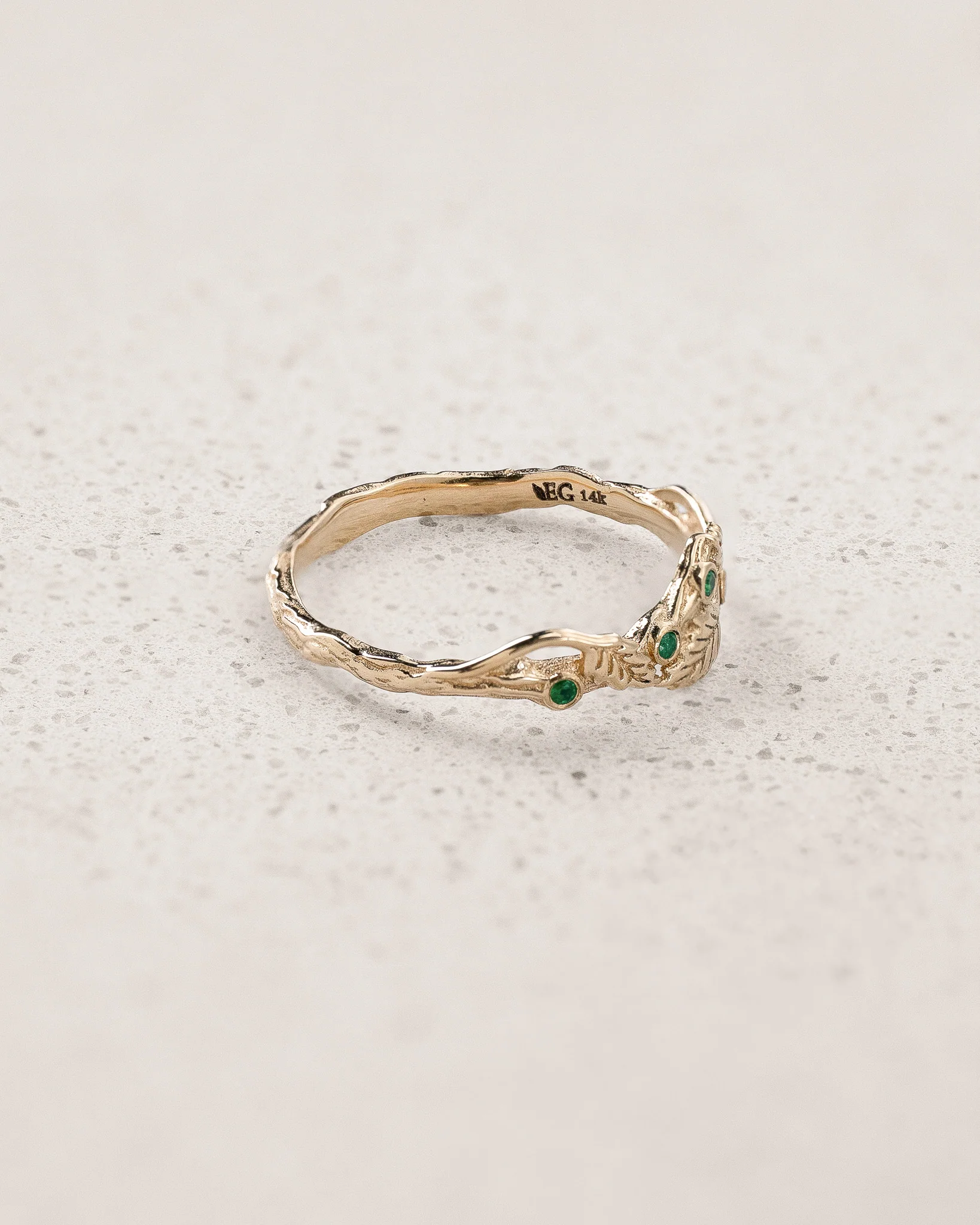 Twig wedding band with emeralds and three leaves, branch wedding ring - Image 5