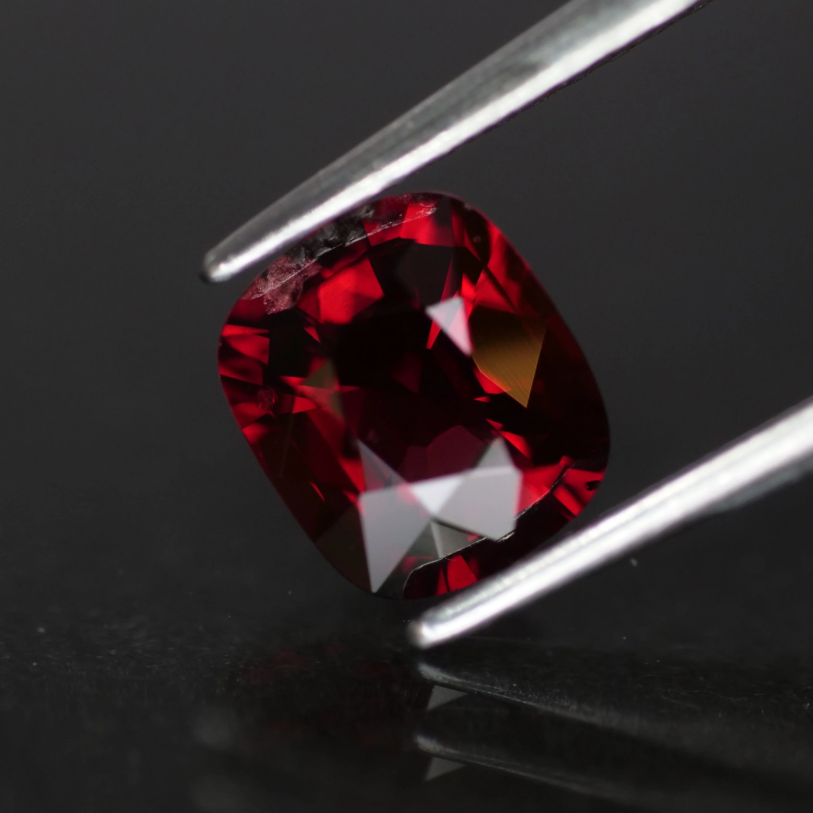 Spinel | GLC certified | natural, red color, cushion-cut, *6.5x5.5mm, 1.1ct, Myanmar - Image 2