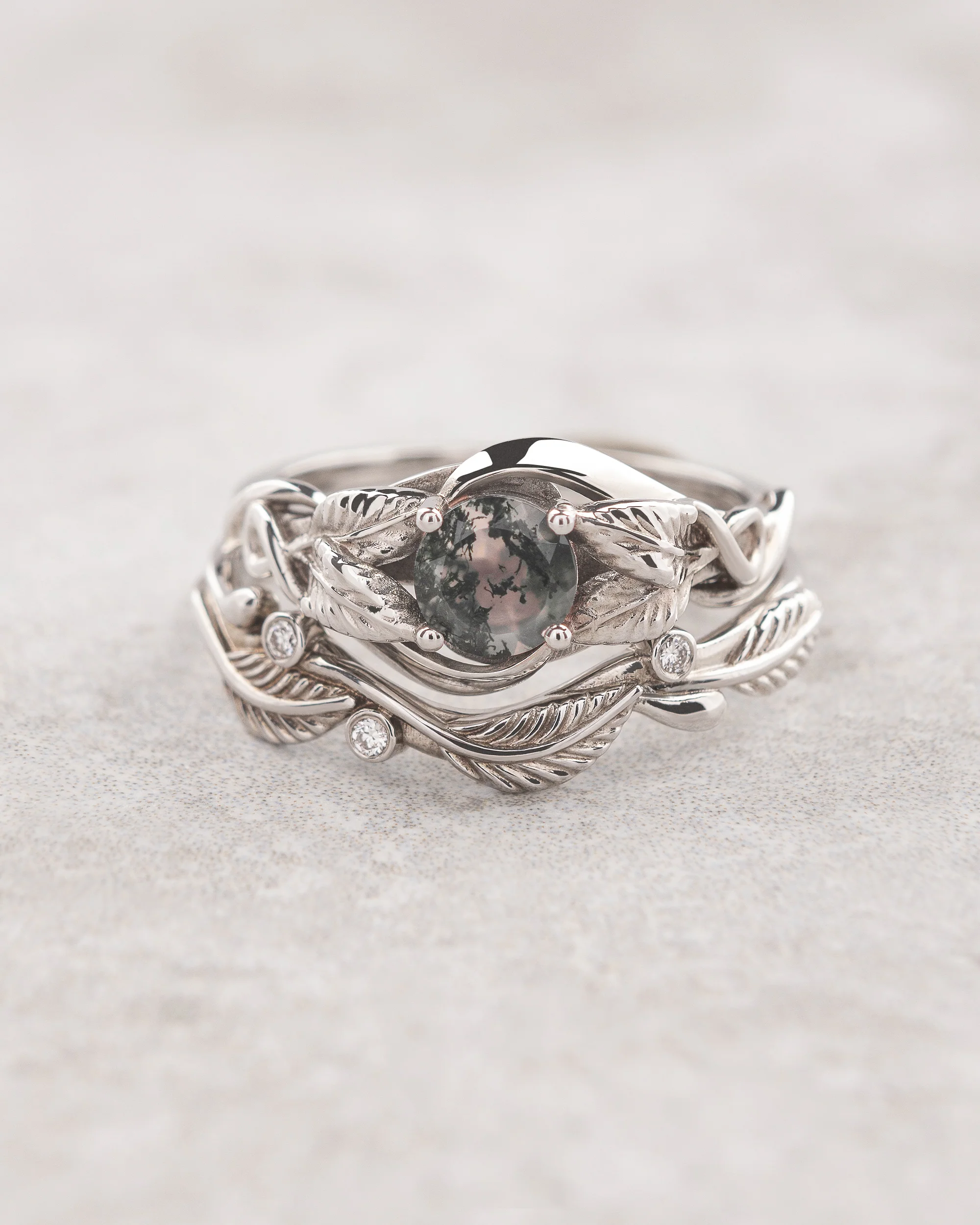 Round moss agate bridal set with golden leaves / Azalea
