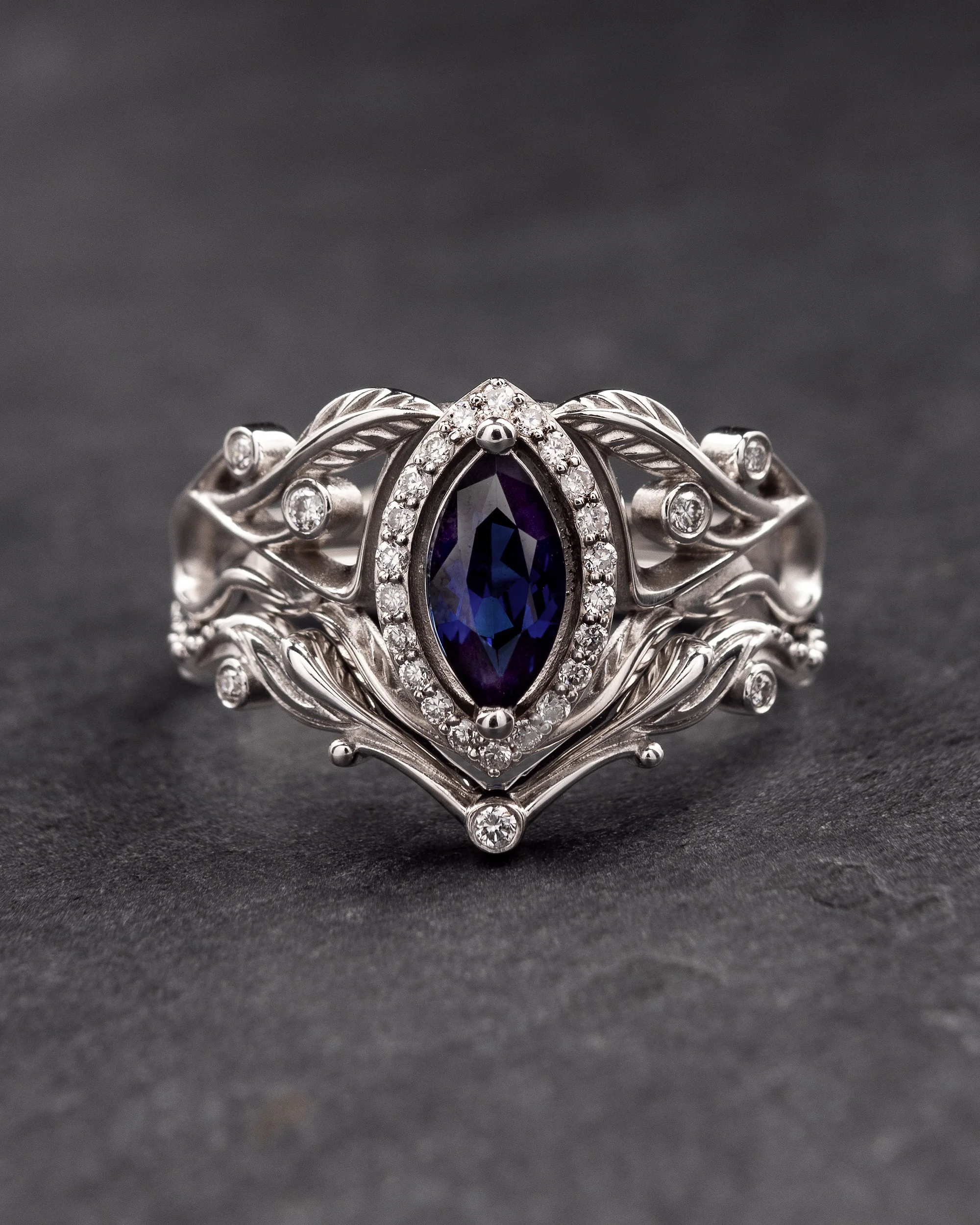 Royal blue art nouveau bridal ring set with lab sapphire and diamond halo / Callisto - Image 5
