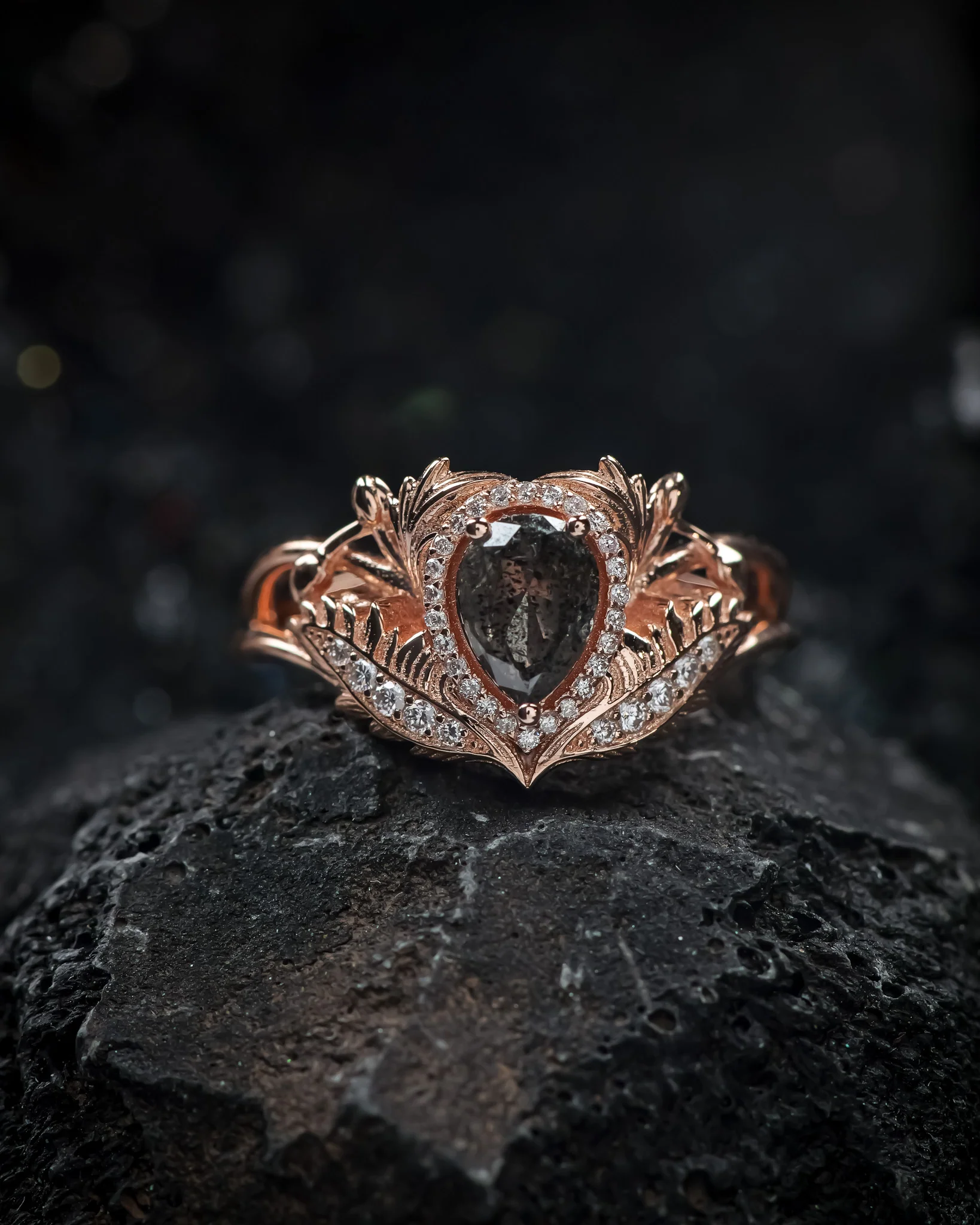 Salt & pepper diamond engagement ring with diamond halo / Adonis halo - Image 3