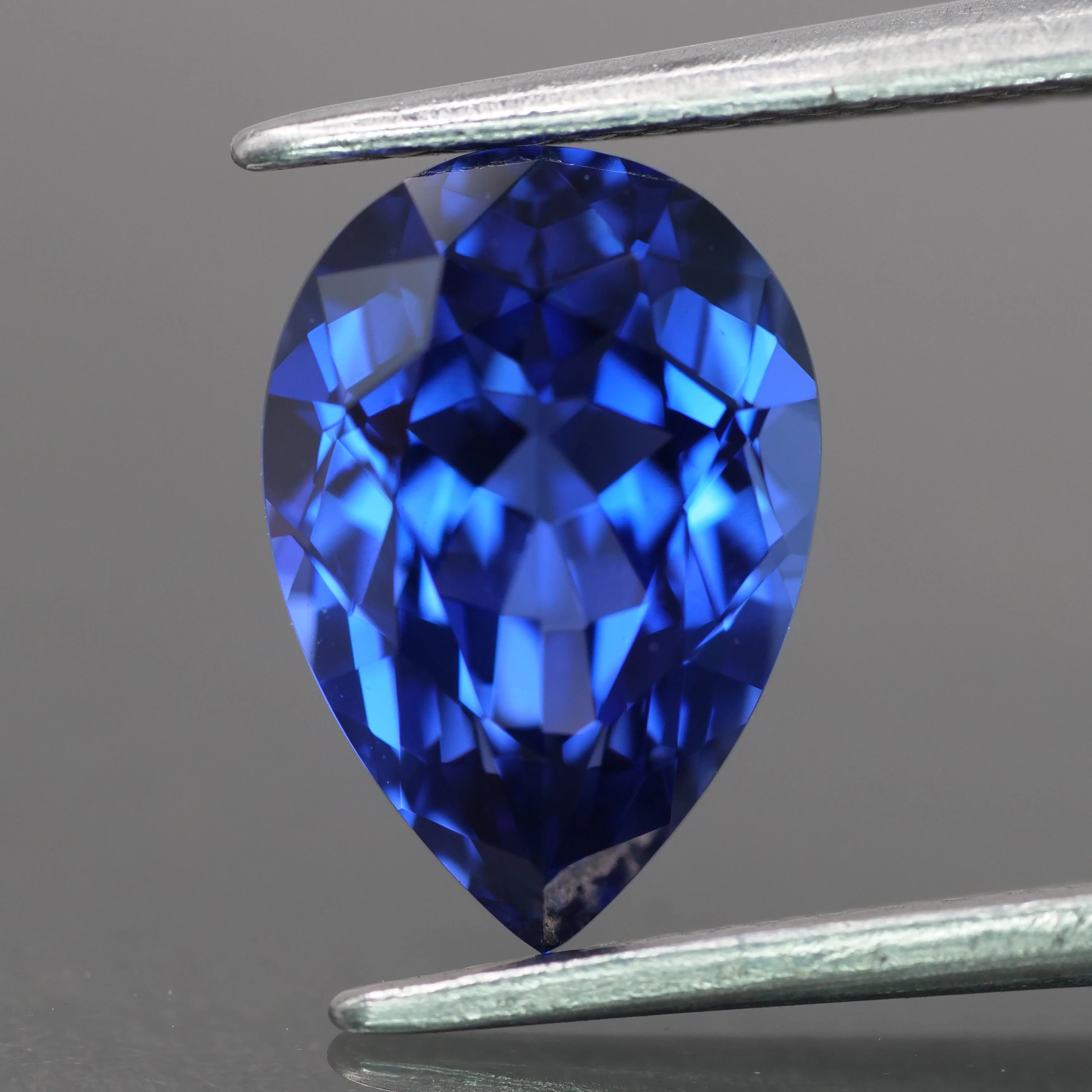 Sapphire | Medium Blue color, lab-grown, pear-cut, 10x7mm, 2.6ct