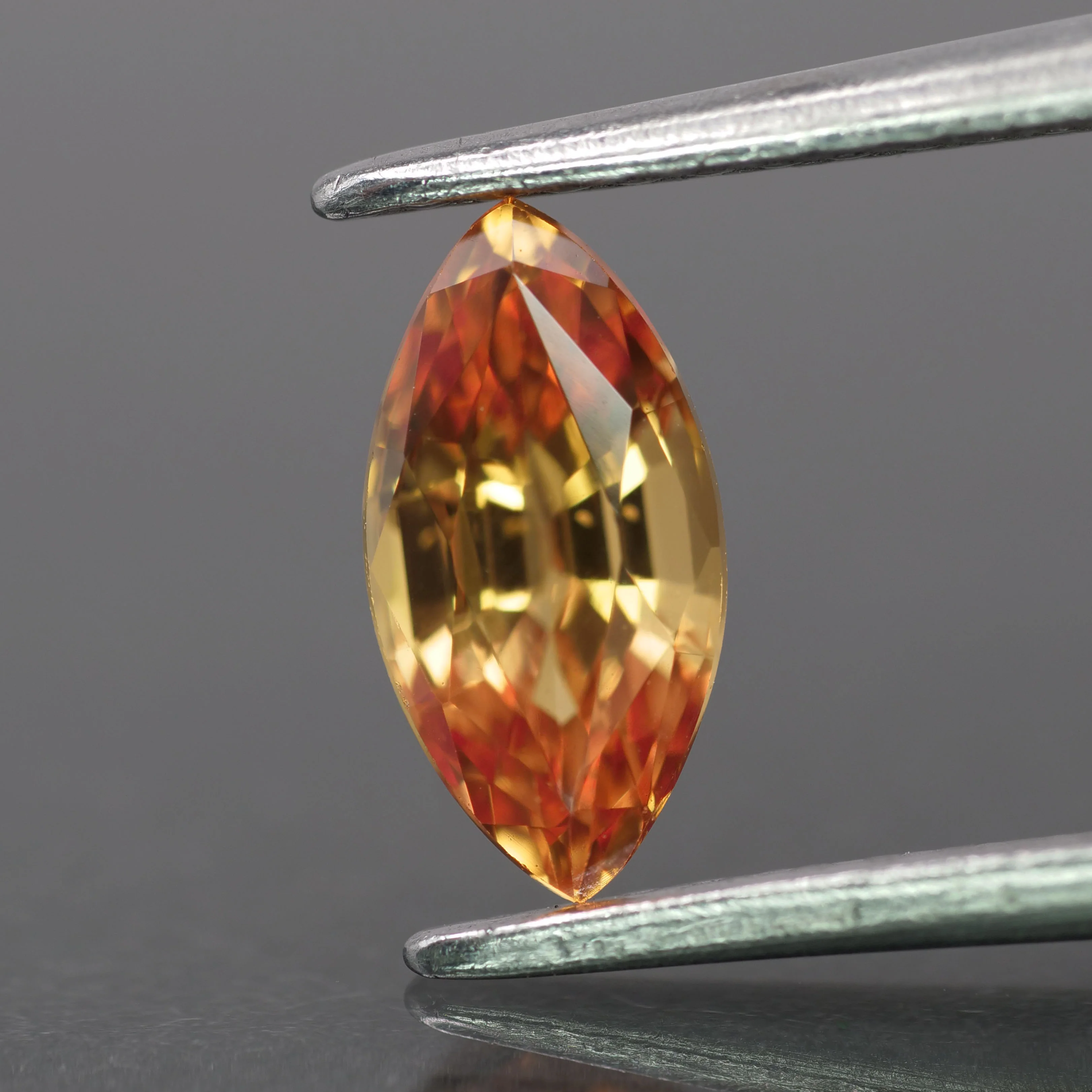 Sapphire | natural, bi-color: yellow & orange, marquise-cut, 8x4mm, 0.8ct, Madagascar