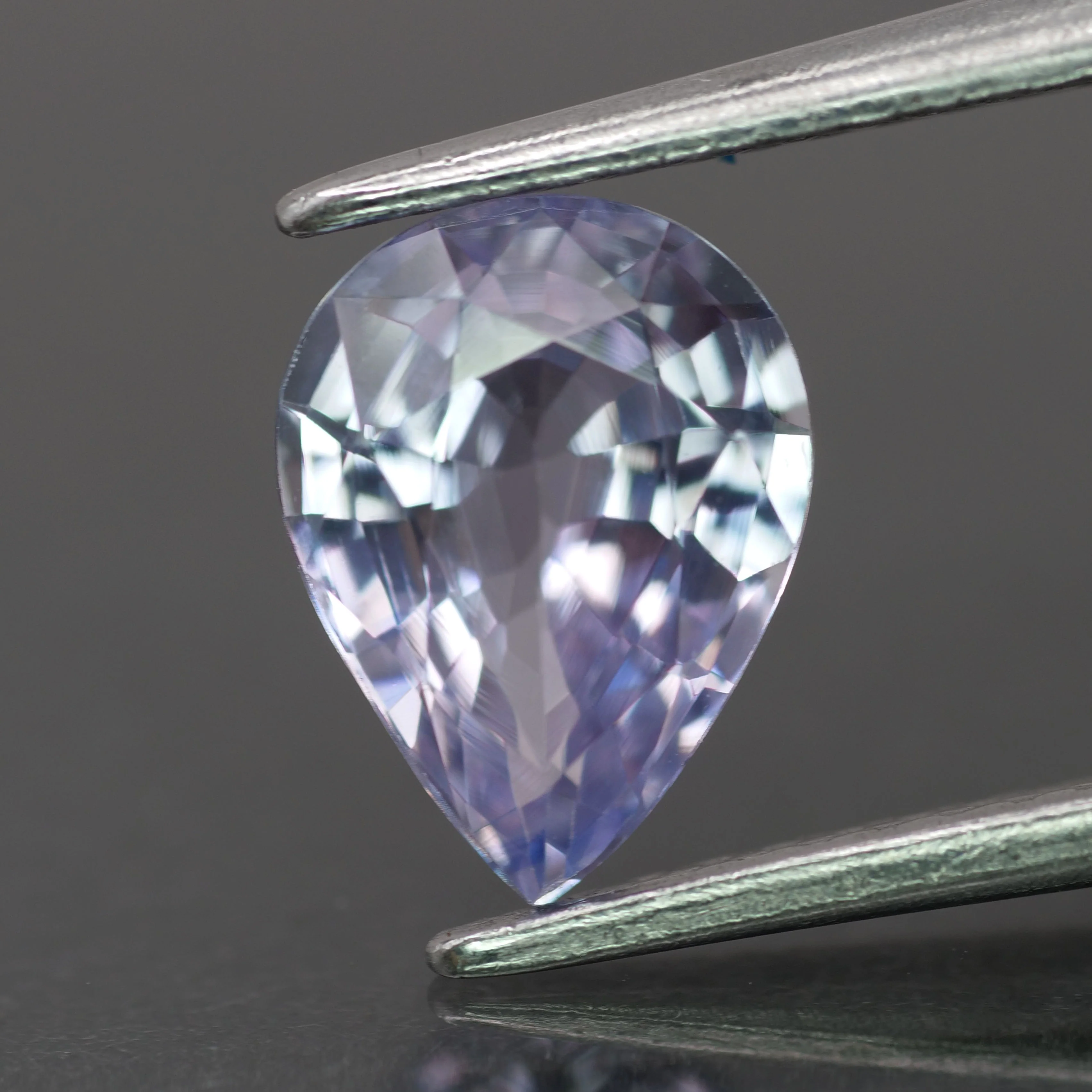 Sapphire | natural, light purple color, pear-cut, 8x6mm, 1ct