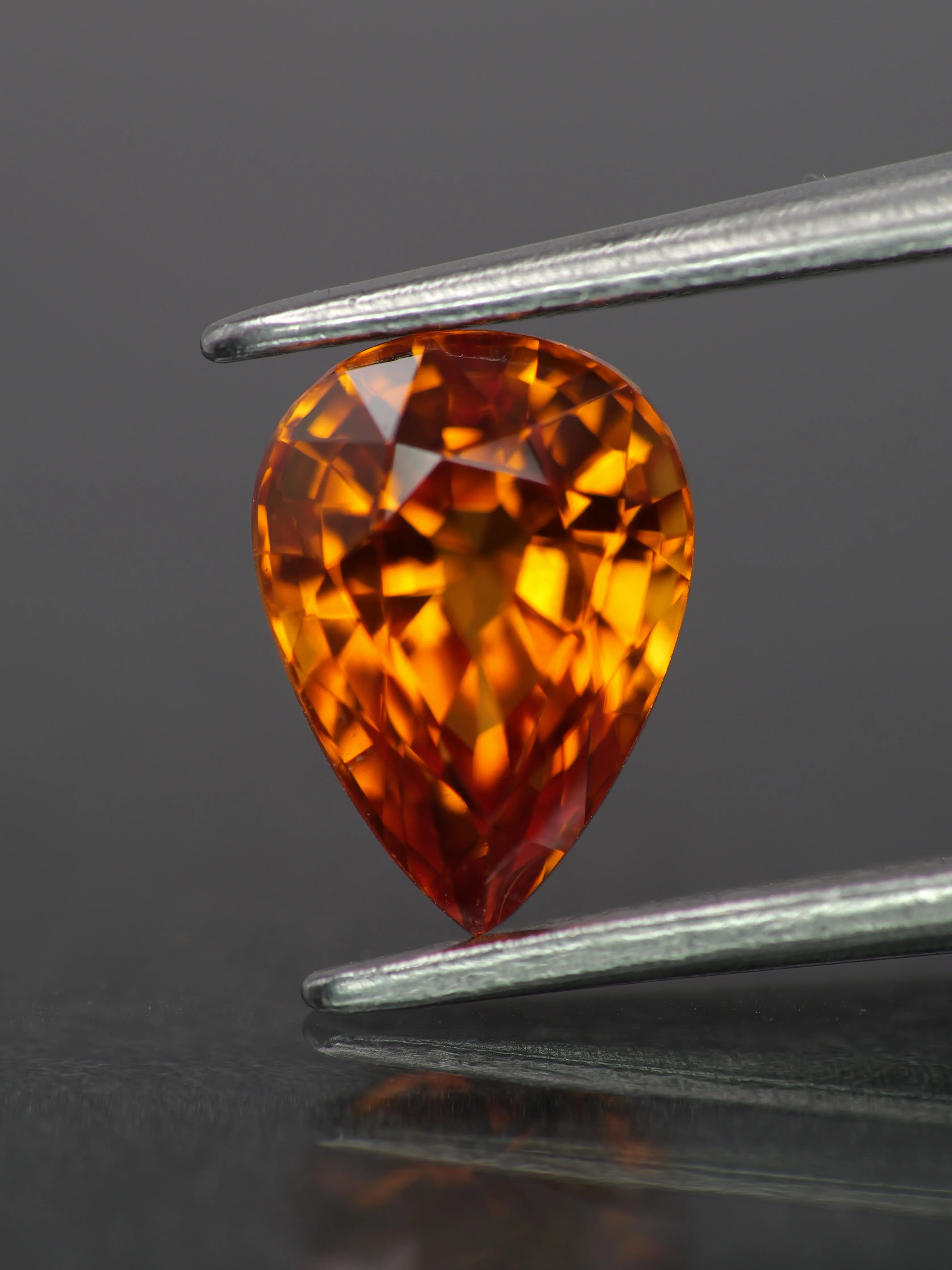 Sapphire | natural, orange color, pear-cut, 8x6mm, 1.2ct