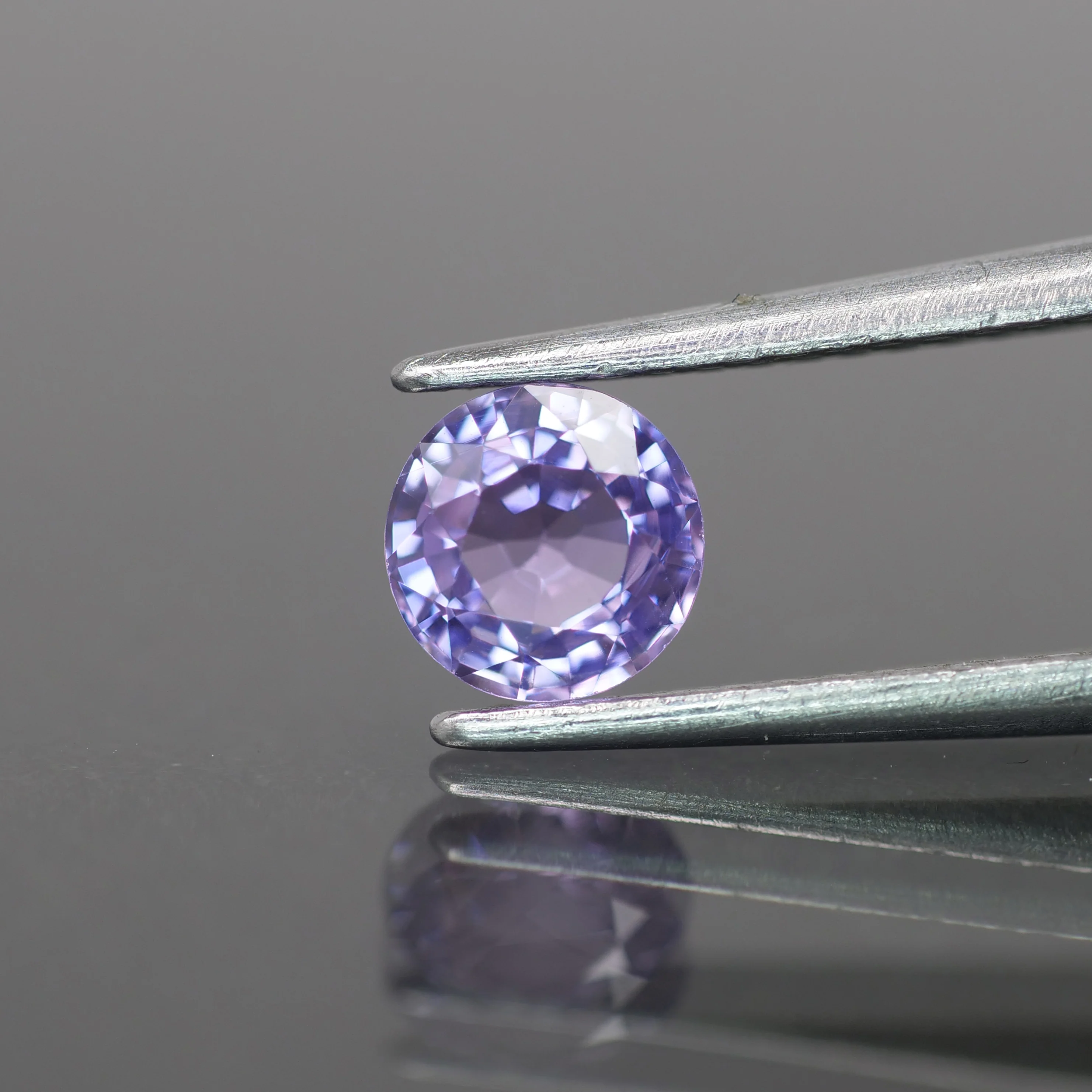 Sapphire | natural, purple color, round-cut, *5mm, 0.6ct