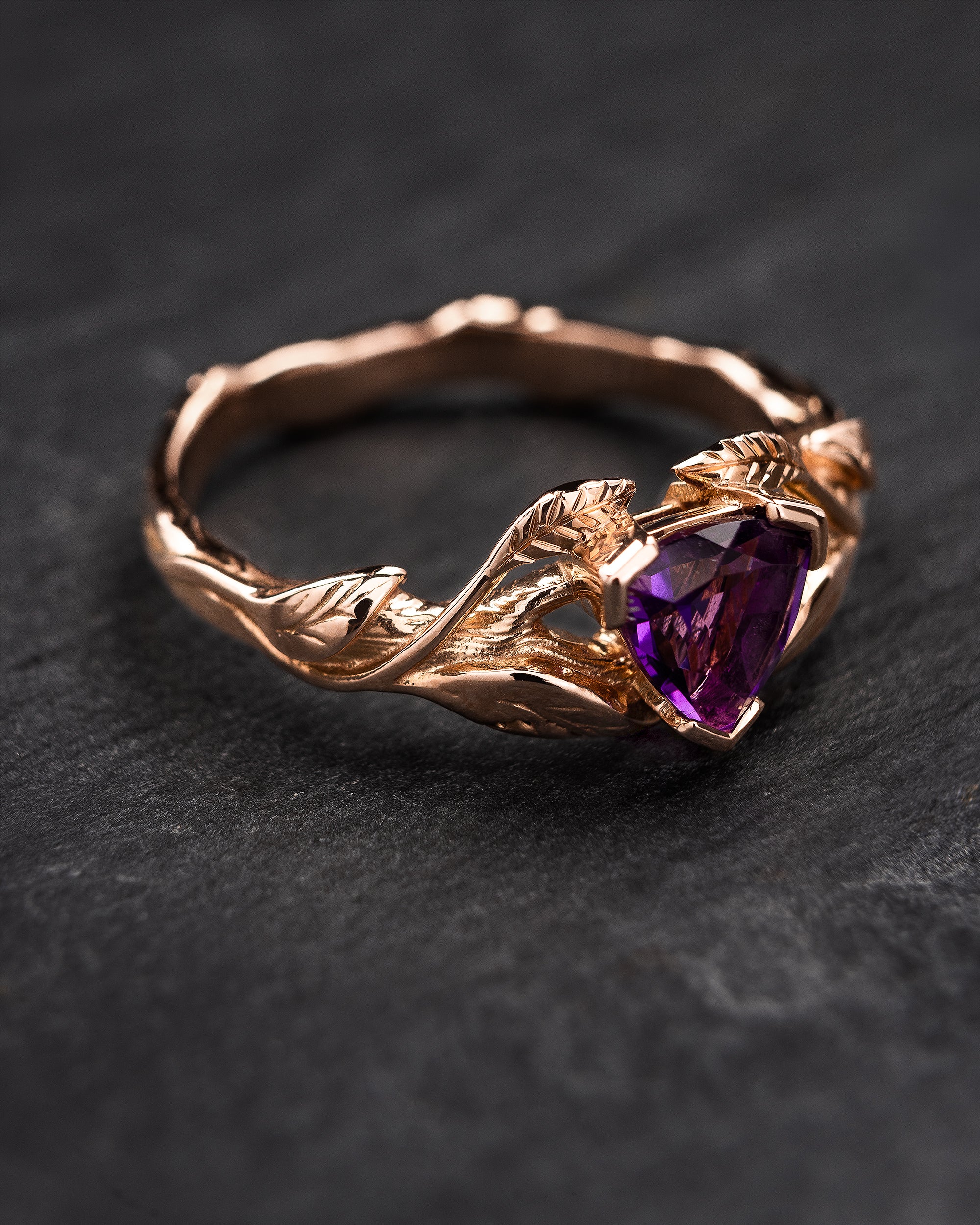 Alternative engagement ring with trillion cut amethyst / Clematis - Image 6