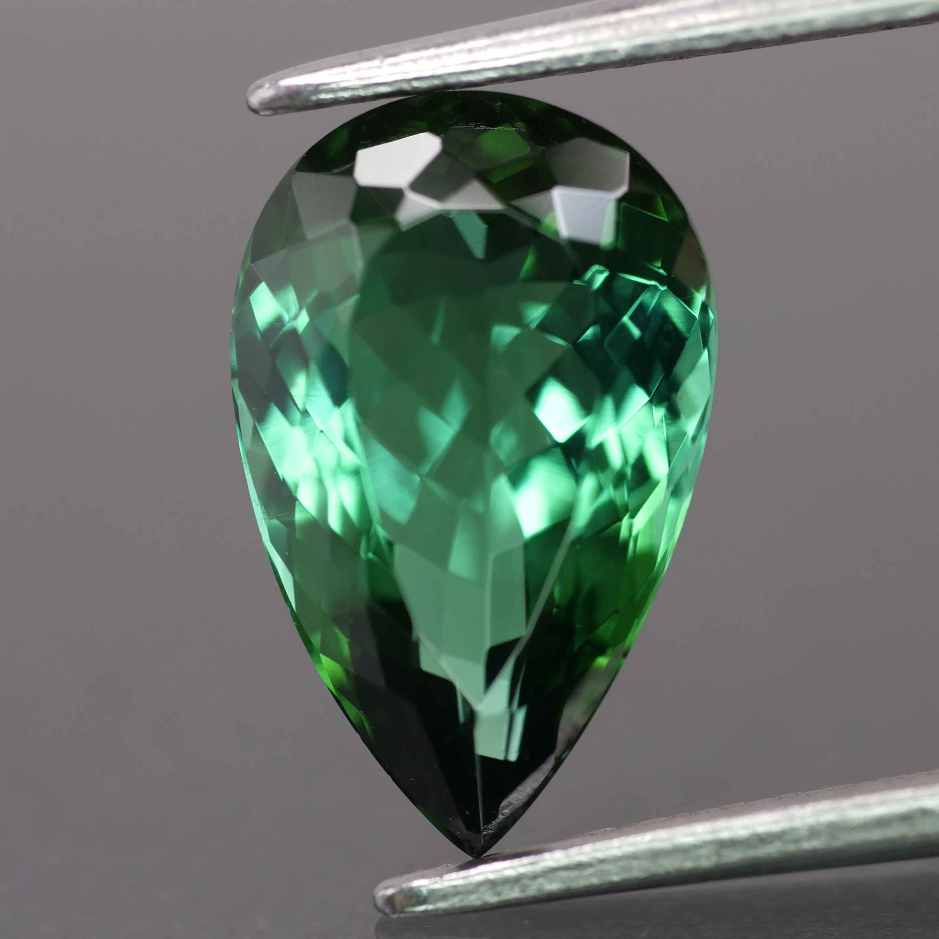 Tourmaline | natural, green color, pear-cut, *11.5x7.5mm, 2.4ct