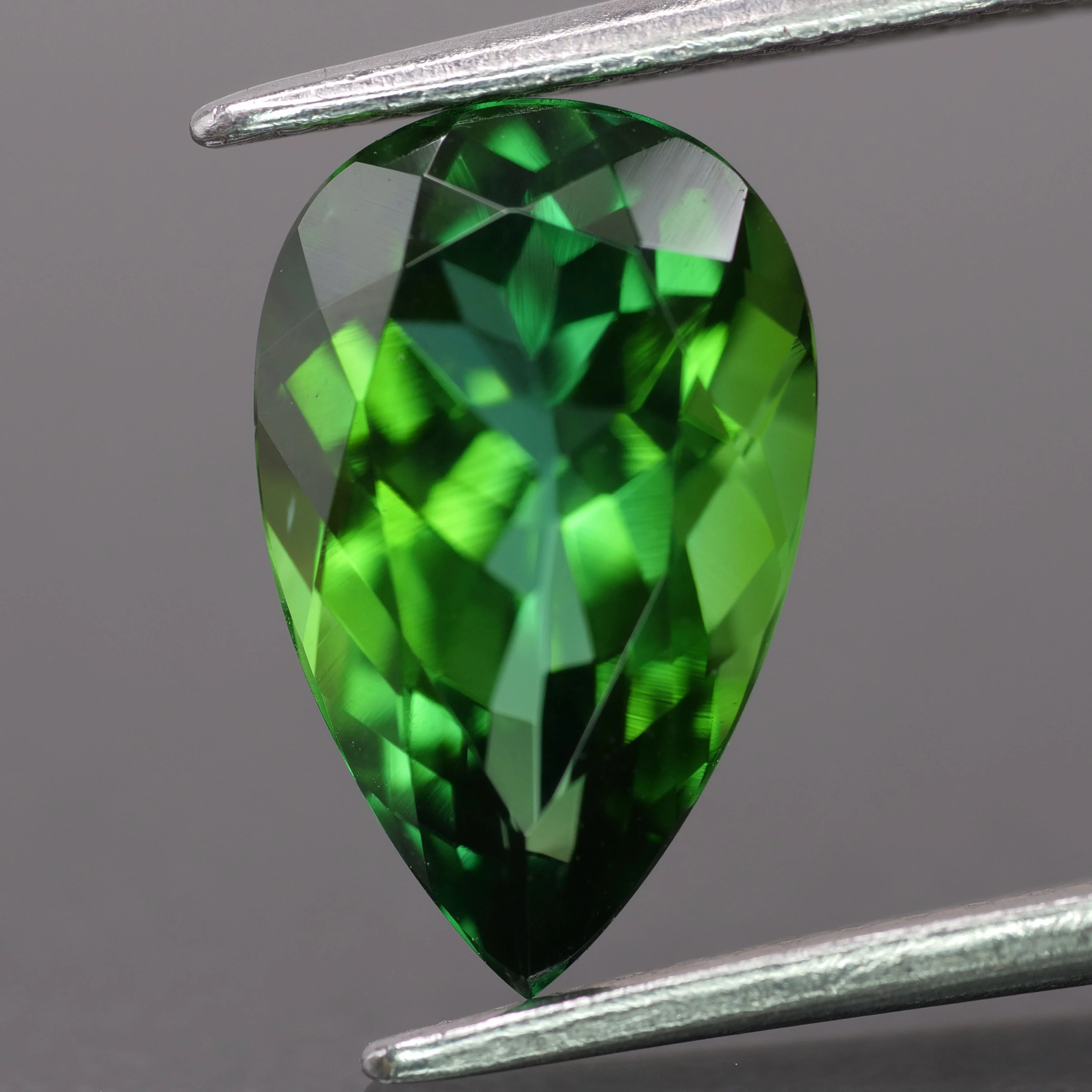 Tourmaline | natural, green color, pear-cut, *11x7mm, 2.4ct