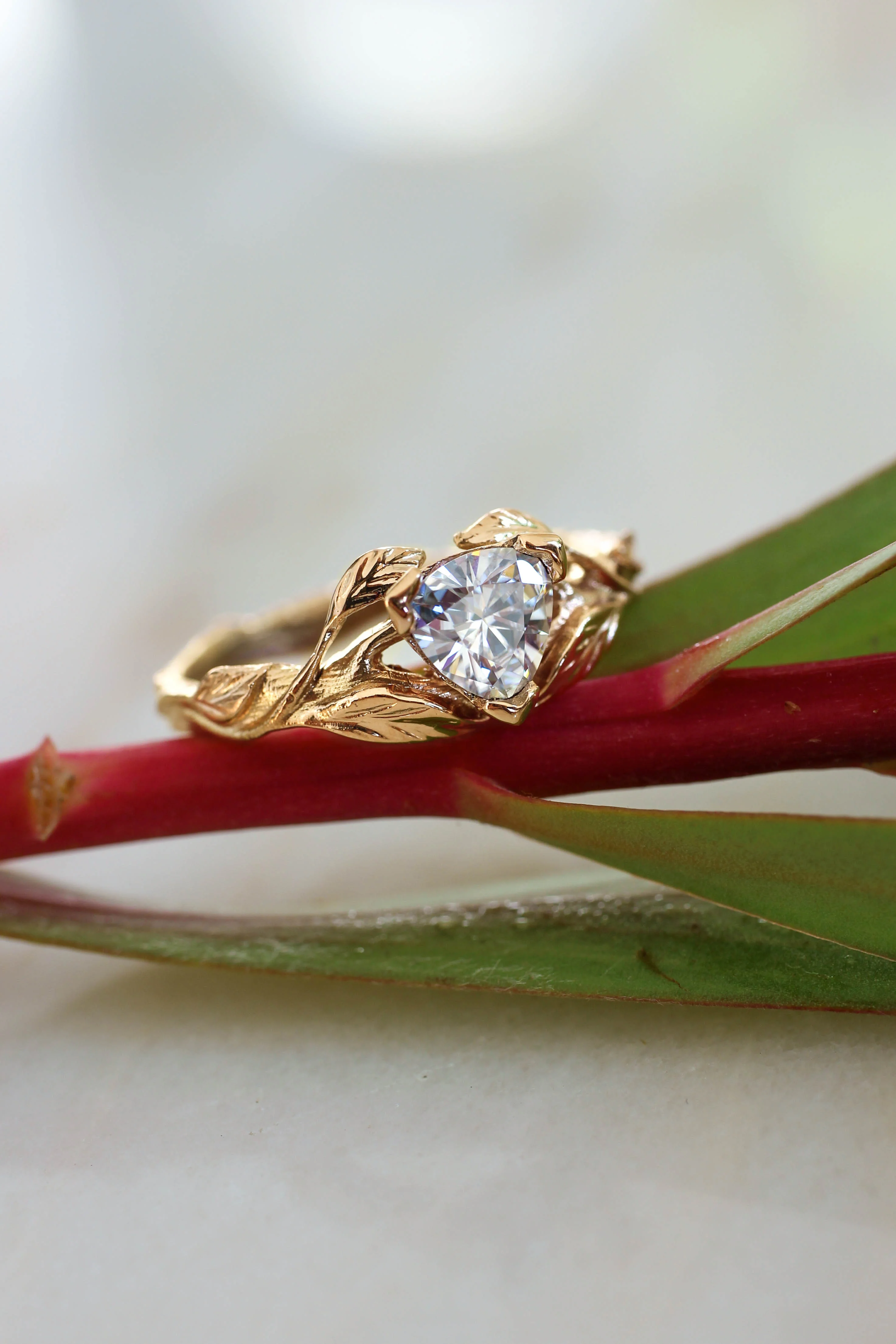 Trillion cut lab grown diamond ring / Clematis - Image 6
