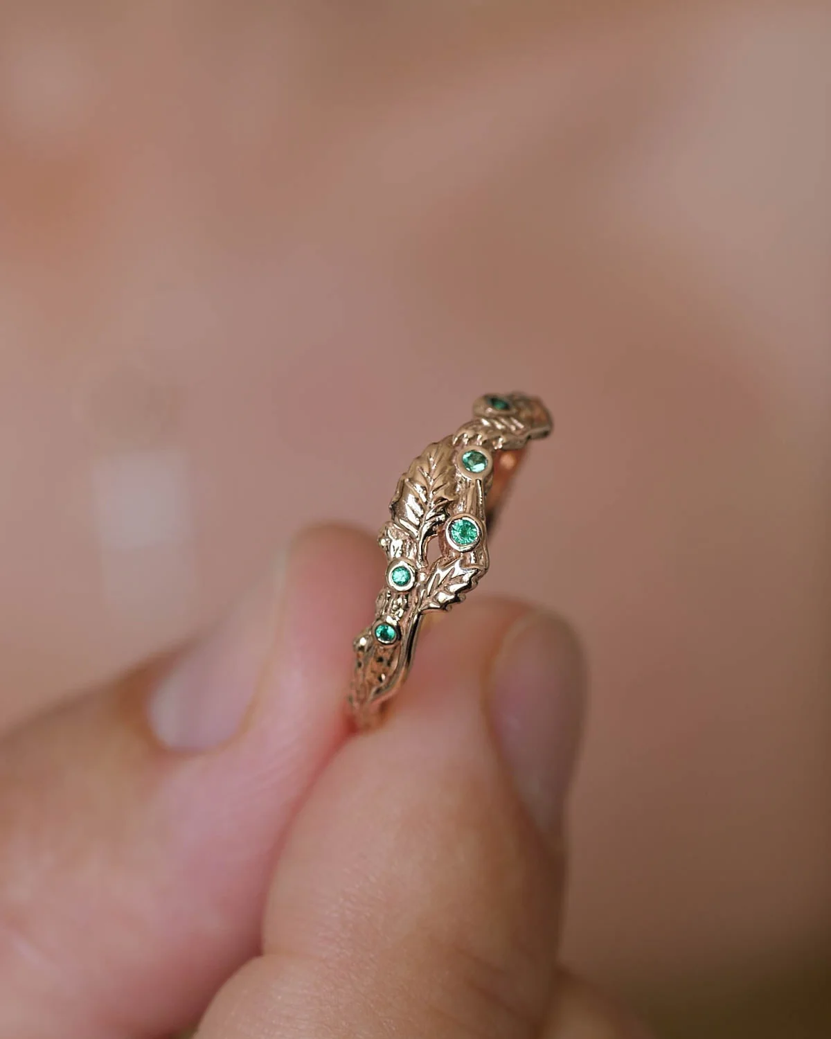 Twig wedding band with emeralds and three leaves, branch wedding ring - Image 4