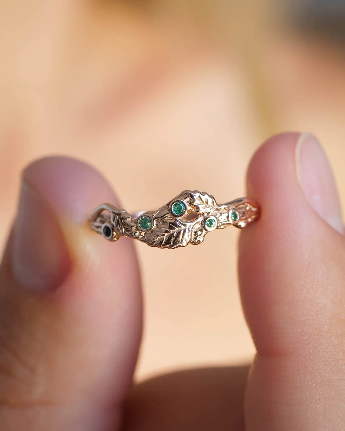 Twig wedding band with emeralds and three leaves, branch wedding ring - Image 6