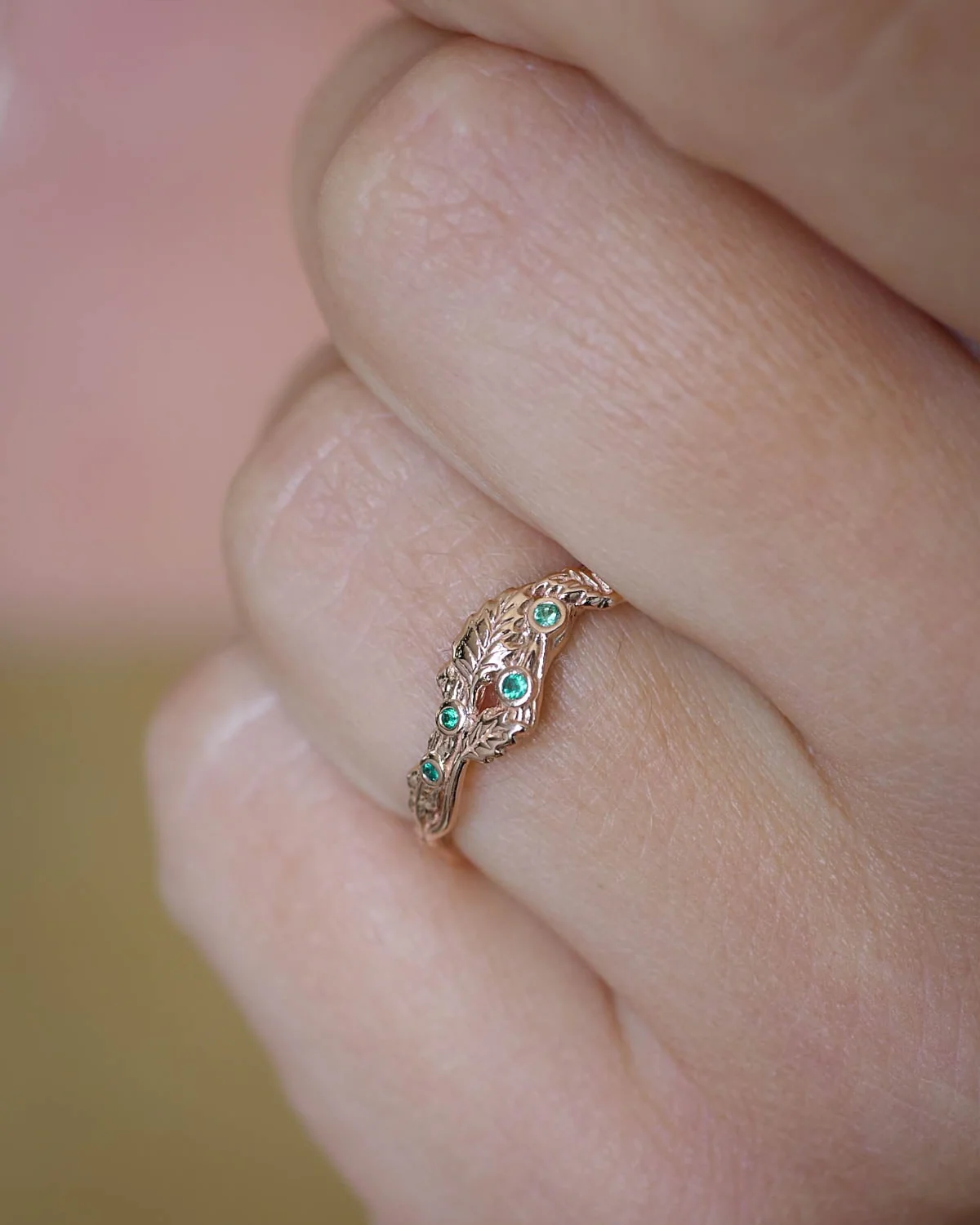 Twig wedding band with emeralds and three leaves, branch wedding ring - Image 7